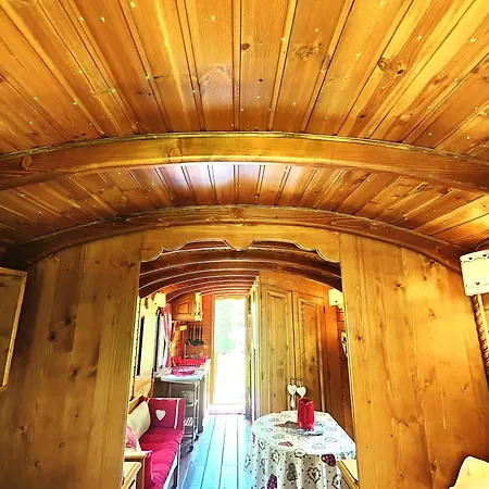 Roulotte Ancolie Villa Gedre Exterior photo